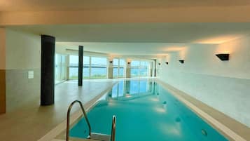 2 piscines couvertes