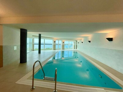 Penthouse apartment with stunning sea views, roof terrace, whirlpool & sauna