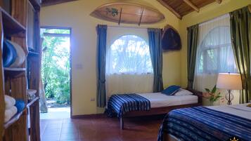 1 chambre, coffres-forts dans les chambres, Wi-Fi gratuit, draps fournis