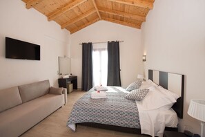 1 bedroom, in-room safe, free WiFi, bed sheets
