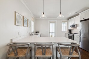 Fridge, microwave, oven, stovetop - Carriage House! Minutes from Beach! (Santa Rosa Beach)