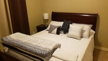 2 bedrooms, desk, iron/ironing board, free WiFi