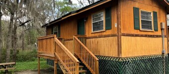 Adventure C1 exterior cabin