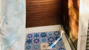 Shower, towels, soap, shampoo