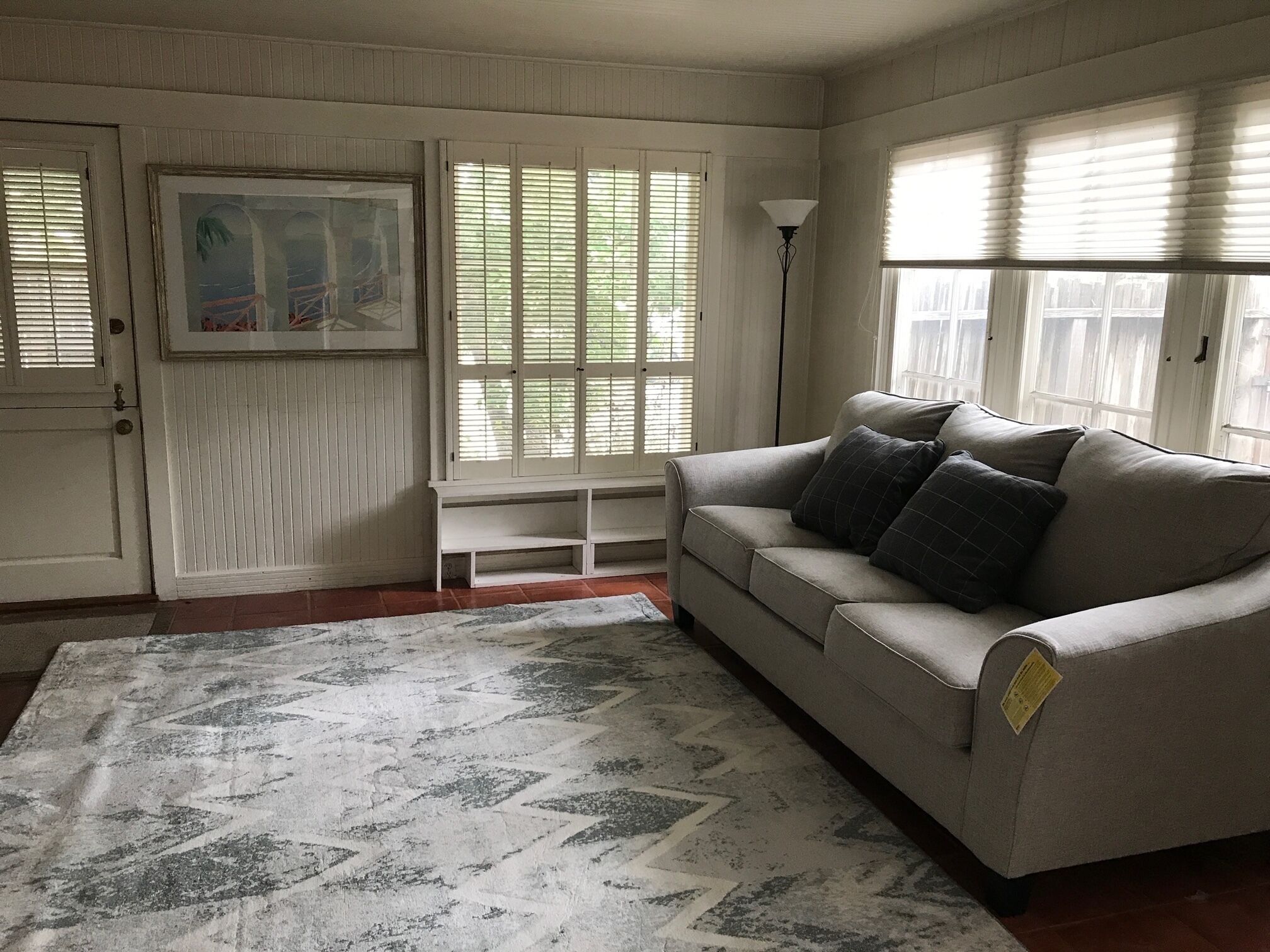 Charming Twin Lakes Beach Cottage