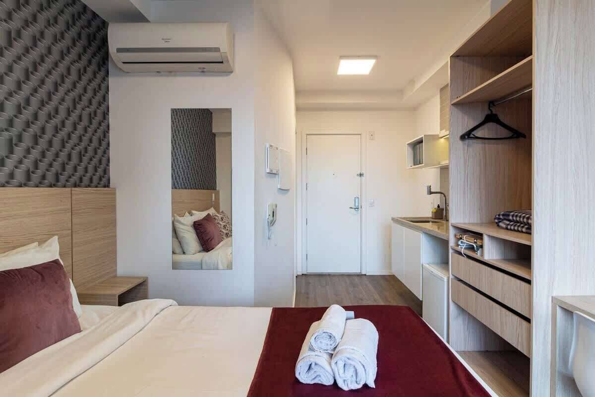 Standard Studio (559829) | Premium bedding, desk, laptop workspace, blackout drapes