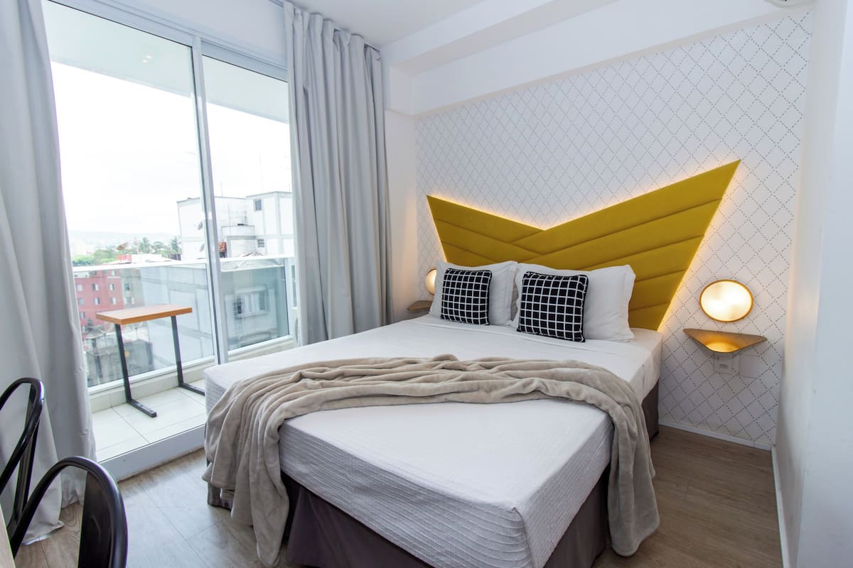 1 camera, biancheria da letto di alta qualità, una scrivania