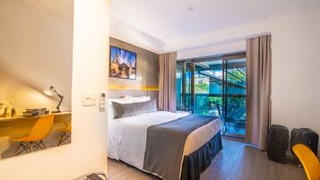 Minibar, desk, laptop workspace, blackout curtains