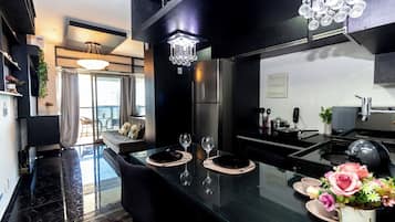 Premium Studio (DESATIVADO) | Private kitchen | Mini-fridge, microwave, coffee/tea maker, toaster