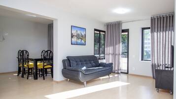 Apartamento standard (259658 ) | Área de estar | TV LCD 40 polegadas com canais a cabo, TV