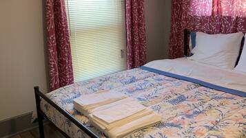 Economy Room | 1 bedroom, desk, laptop workspace, iron/ironing board