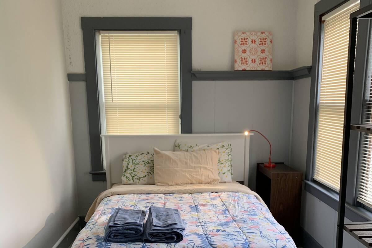 Economy Room | 1 bedroom, desk, laptop workspace, iron/ironing board (on request)