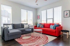 Signature Townhome, 2 Bedrooms, City View