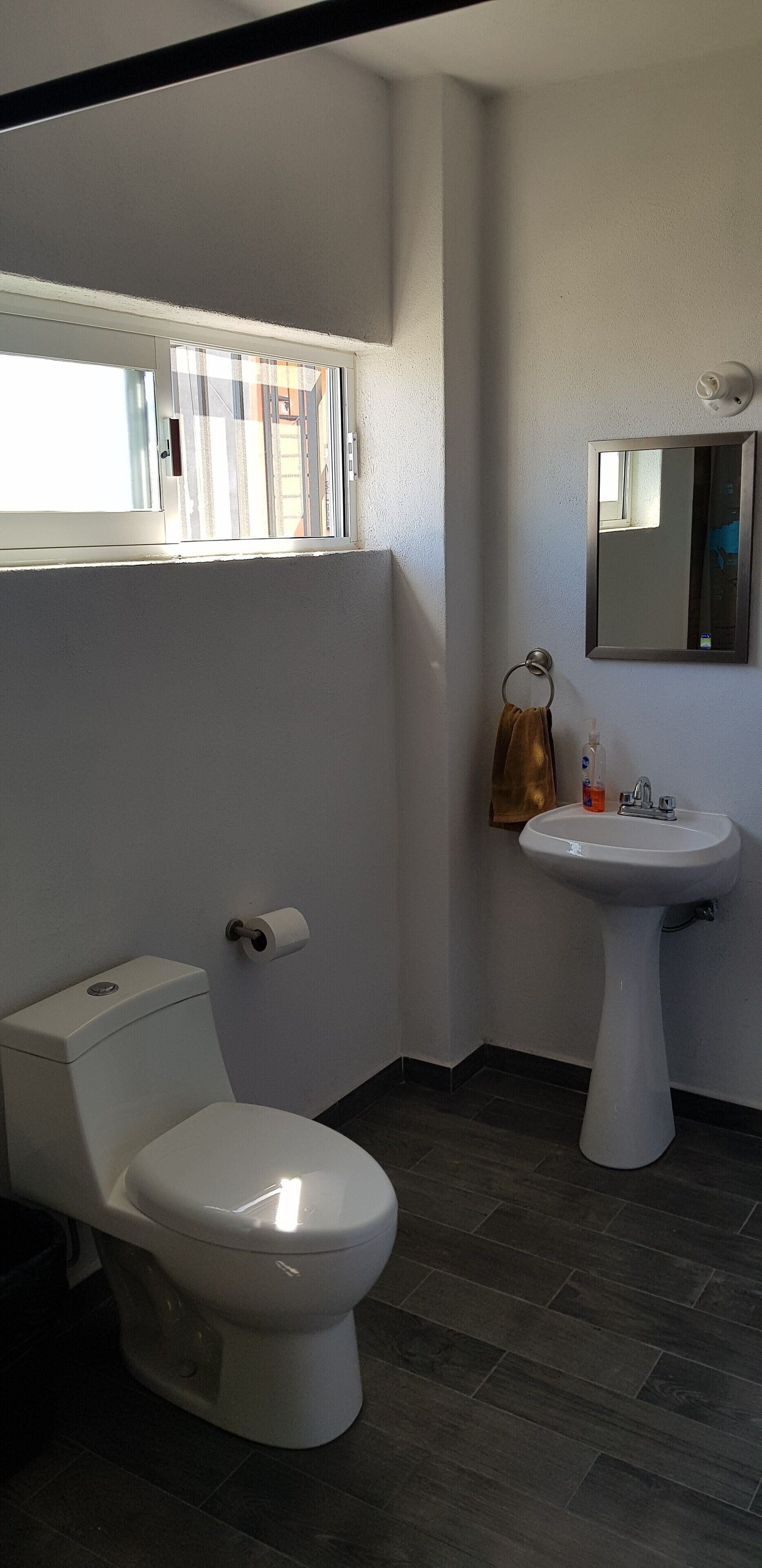 DEPARTAMENTO AMPLIO CON 2 HABITACIONES Y 2 BAÑOS COMPLETOS