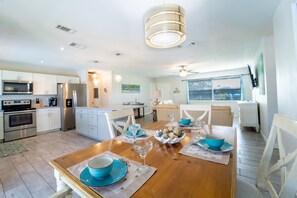 Interior - updated, heated pool home near downtown Cape Coral (Cape Coral)