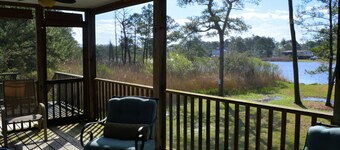 Sandy Moose - 3BRWaterfront home on  lake, screened porch, LINENS AND TOWELS