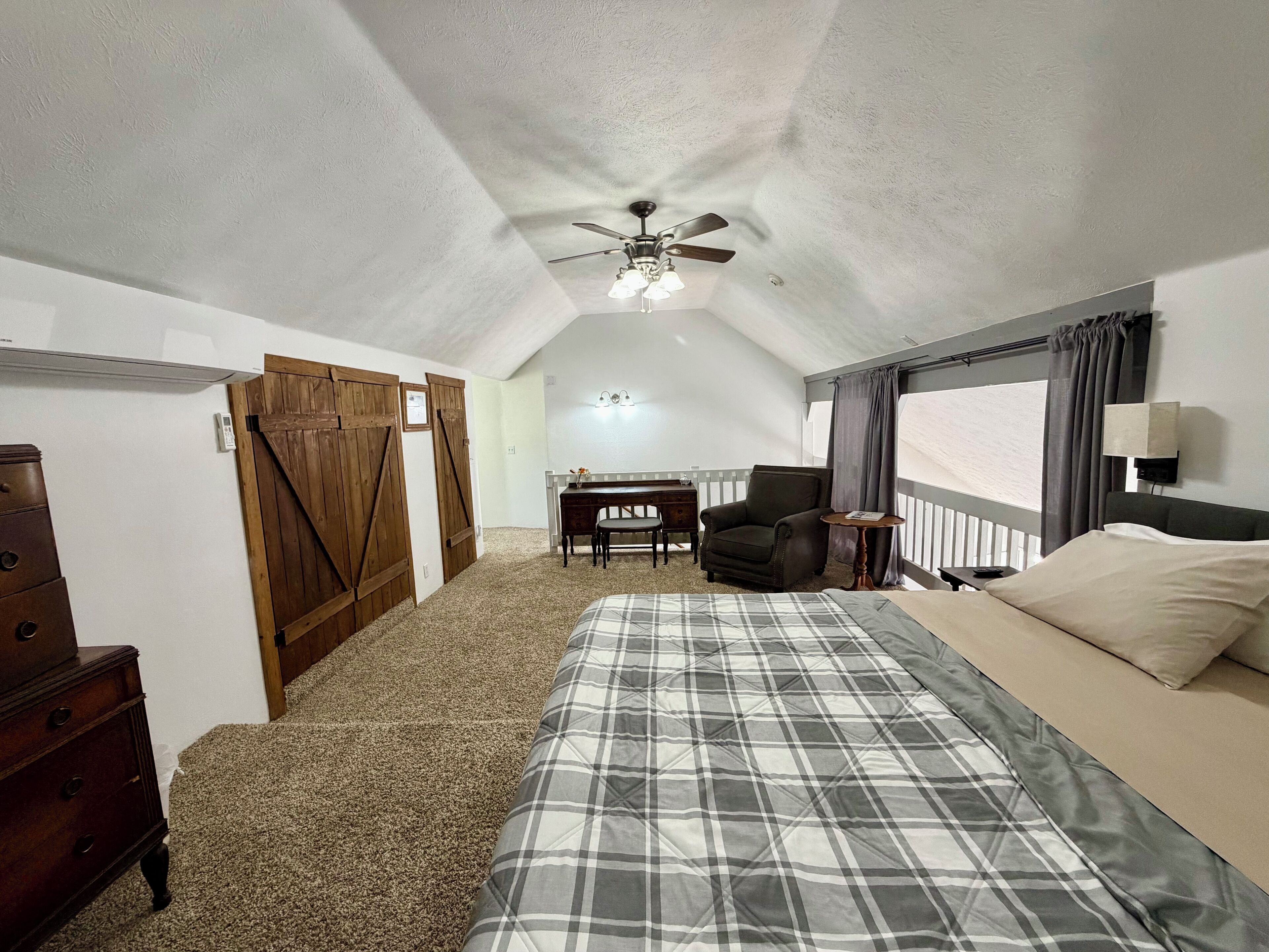 1 bedroom, desk, WiFi (free), bed sheets