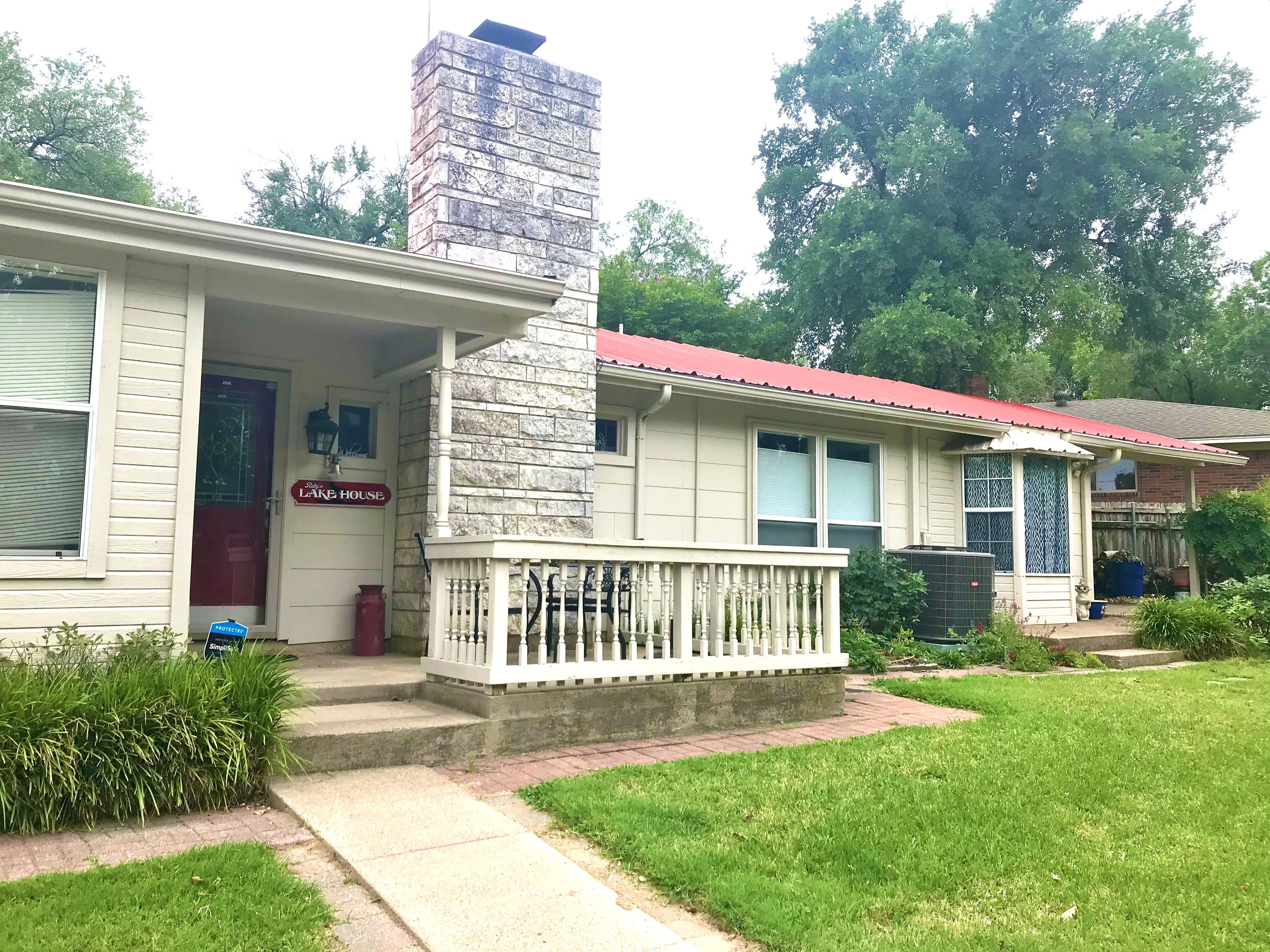 Relax at Ruby's in Laguna Park