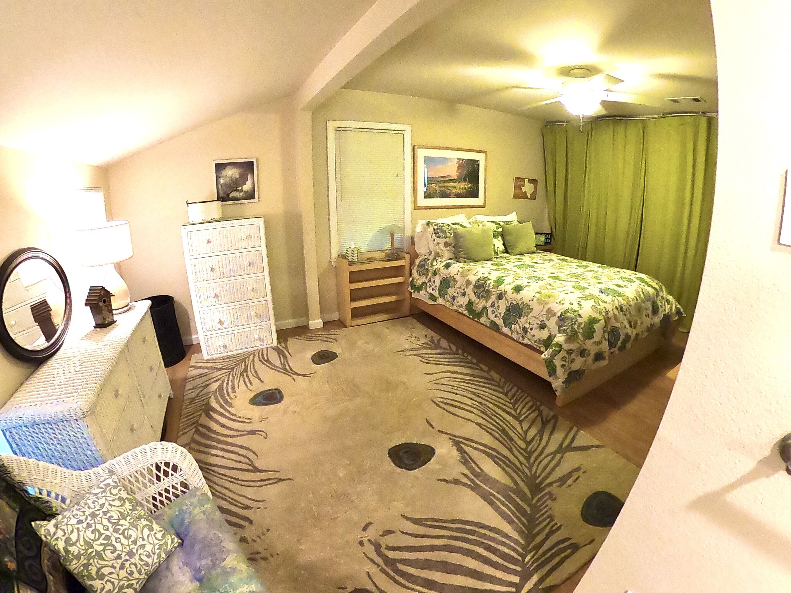 Relax at Ruby's in Laguna Park