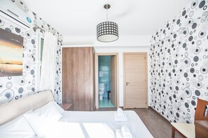 2 bedrooms, in-room safe, iron/ironing board, travel crib