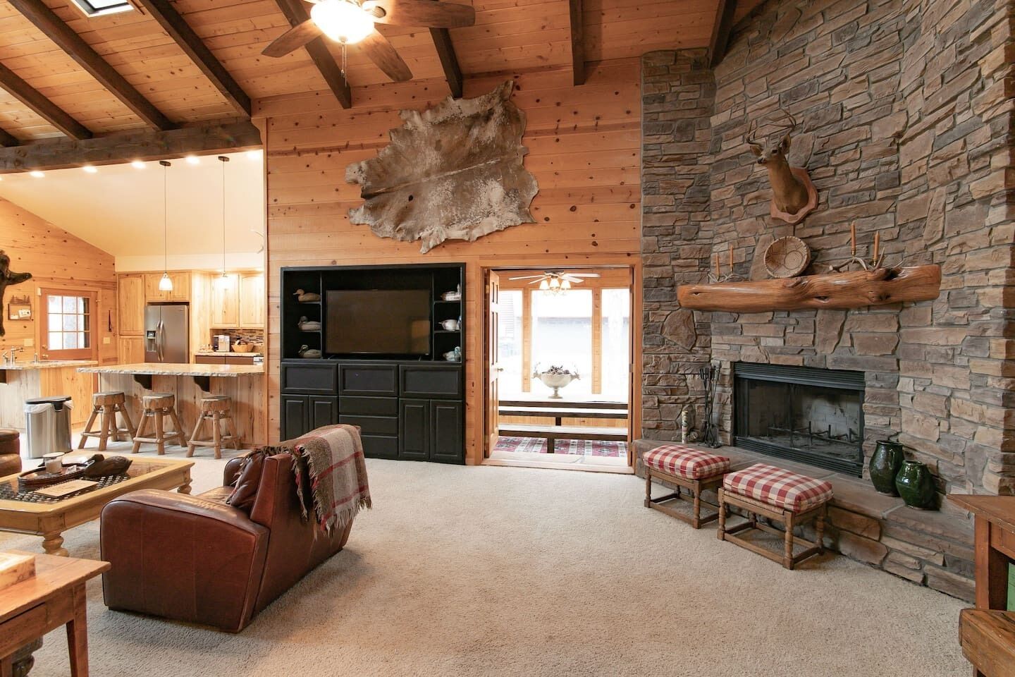 Geronimo on the 18th hole of Golf Course