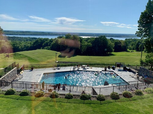 Slope Side Condo-Schuss Mountain-Cedar River Golf Course - Shanty Creek Resorts