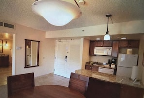 Fridge, microwave, dishwasher, coffee/tea maker