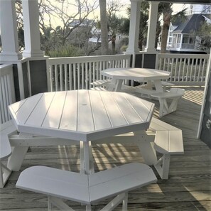 Outdoor dining - Gorgeous Oceanfront 6 bdrm, 6 ba. home, heated swim spa, elevator, private! (Edisto Island)