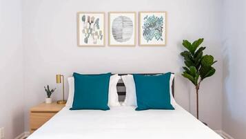 2 bedrooms, desk, iron/ironing board, travel crib