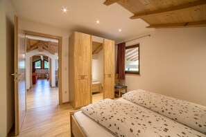 3 habitaciones, wifi gratis y ropa de cama 