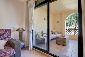 TV, stereo - Holiday Apartment "Jardines de Zahara" with Pool, Balcony, Mountain and Sea View (Zahara de los Atunes)