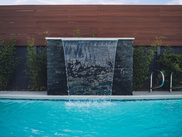 Piscine couverte, piscine extérieure