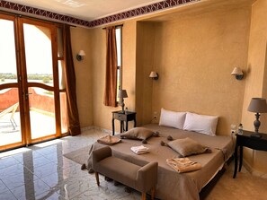 18 bedrooms, iron/ironing board, free WiFi, bed sheets