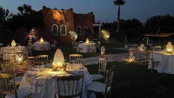 Espace banquet en plein air
