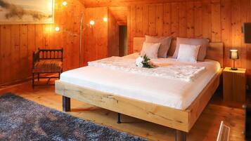 3 bedrooms, travel crib, free WiFi