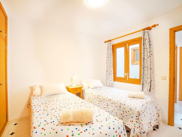 3 Schlafzimmer, Reisekinderbett, kostenloses WLAN