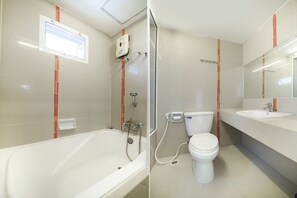 Suite, 1 Bedroom | Bathroom | Shower, towels, soap, shampoo