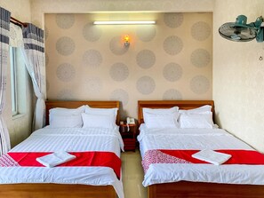 Deluxe Quadruple Room | Free WiFi - OYO 932 Anthony Hotel (Ho Chi Minh City)