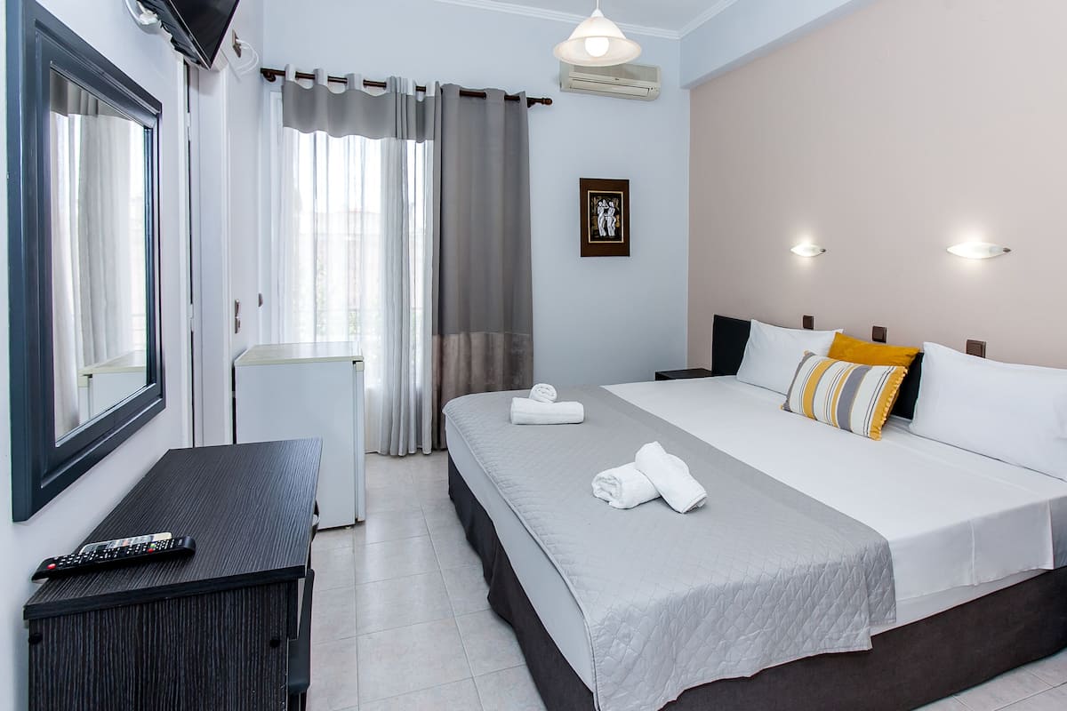 Double or Twin Room | Free WiFi, bed sheets