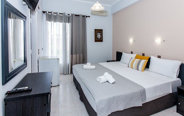 Double or Twin Room | Free WiFi, bed sheets