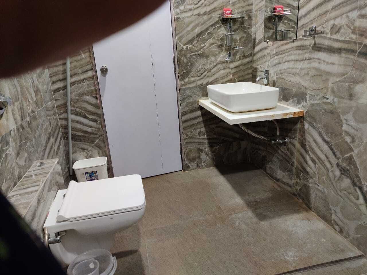 Hotel The Grand Takshak