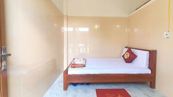 Superior Double Room | Desk, laptop workspace, free WiFi, bed sheets