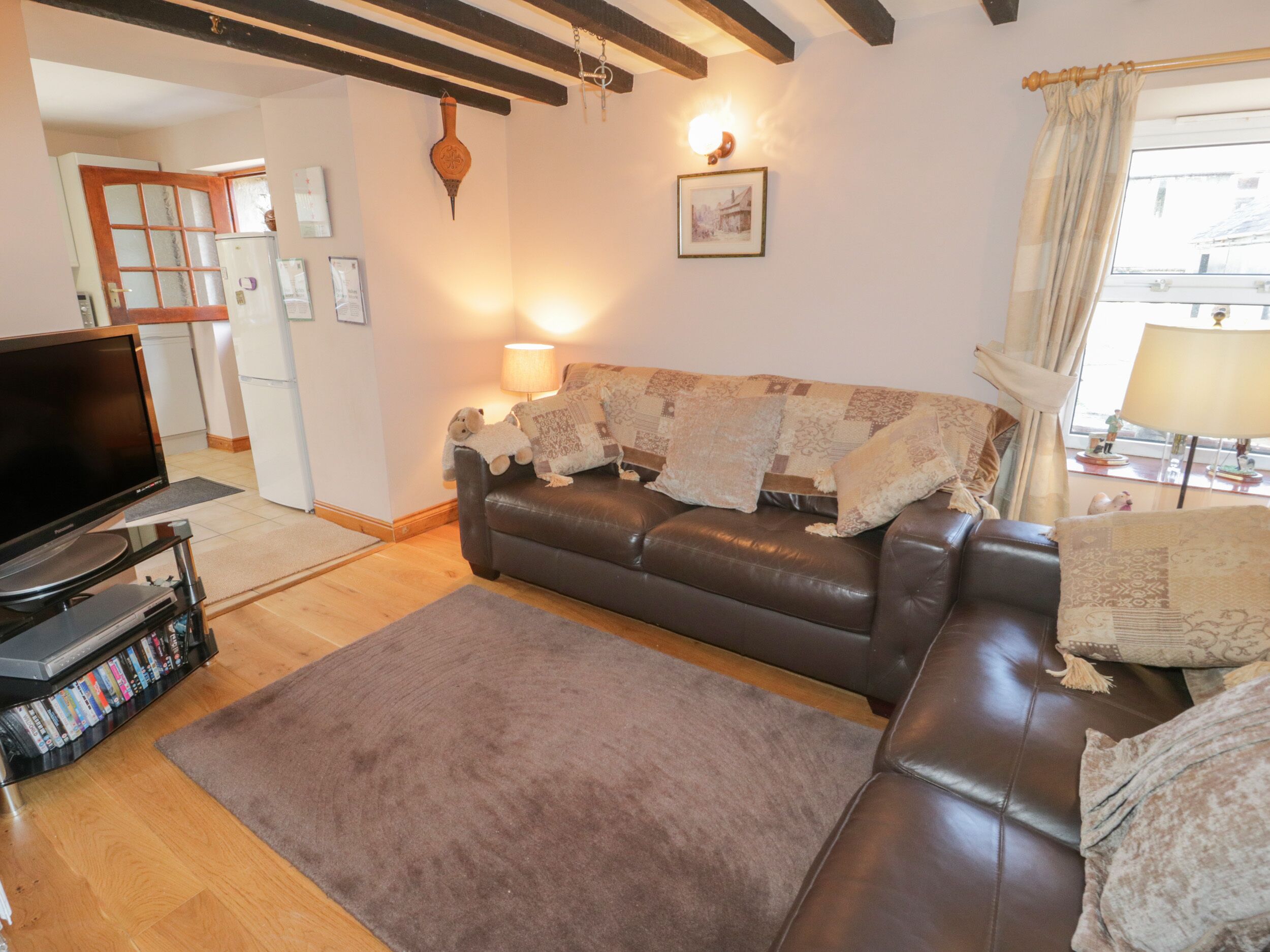 YSGUBOR NEWYDD, family friendly, with a garden in Conwy