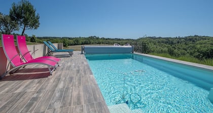 Escapade Ă  la piscine de Sauveterre