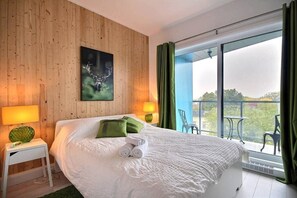 2 bedrooms, iron/ironing board, WiFi, wheelchair access - The Kaméléon, The cottage (Québec City)