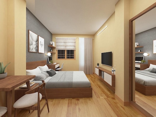 Luxury house nearby airport