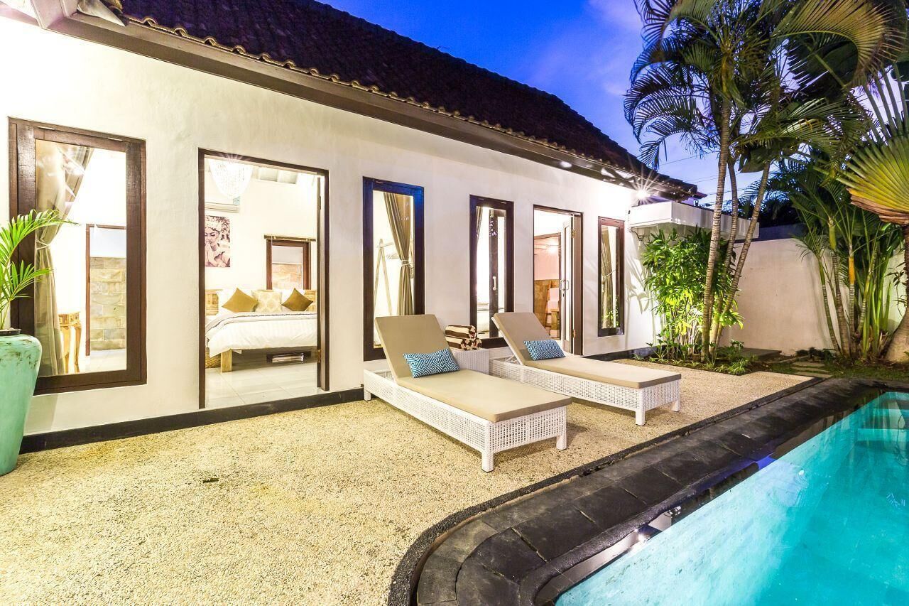 حمّام سباحة خارجي