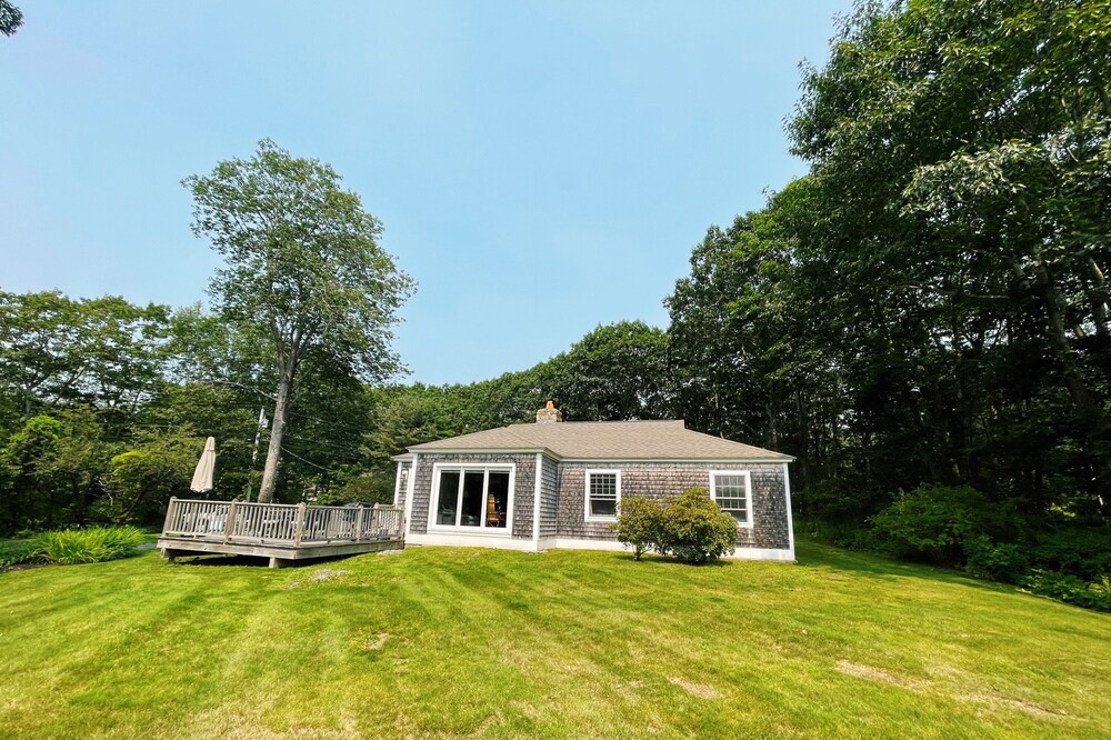 Serene seaside cottage