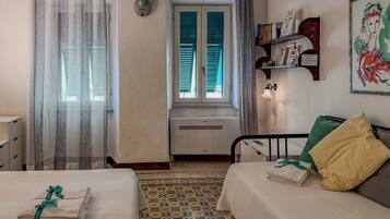 2 sovrum, resesäng, gratis wi-fi och sängkläder