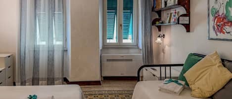 2 Schlafzimmer, Reisekinderbett, kostenloses WLAN, Bettwäsche